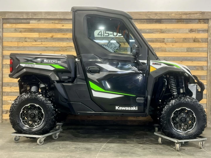 2024 KAWASAKI RIDGE 1000 EFI VERSION XR HVAC + 4X4 + EPS + TOUTE ÉQUIPÉE + GARANTIE NOVEMBRE 2027 + ULTRA RARE & A1 
