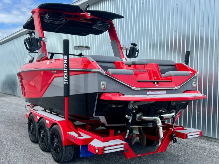 2022 SUPER AIR NAUTIQUE G23 + TOUTES OPTIONS $$$ + REMORQUE DLX + SEULEMENT 105 HR 