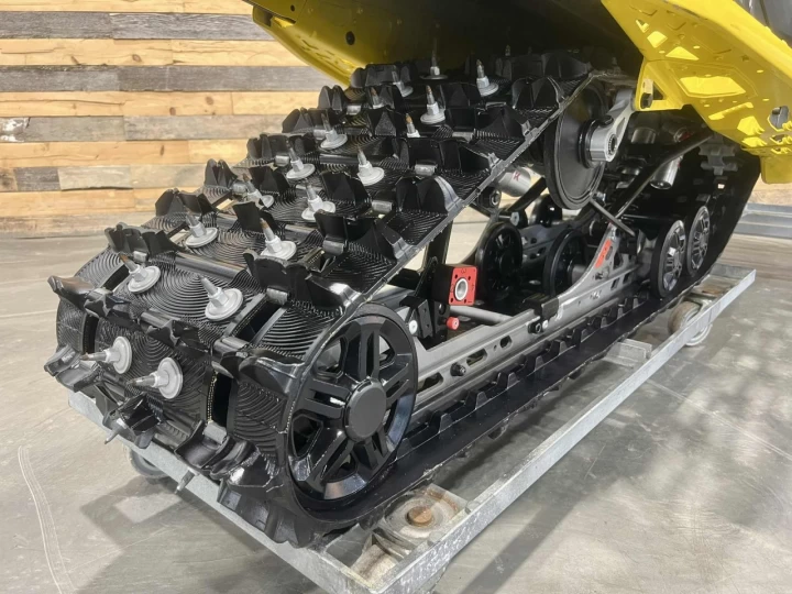 2025 BRP SKI-DOO RENEGADE X-RS 900 ACE TURBO R 180 HP + REV GEN5 + GARANTIE BEST + 7512 KM + RARE & A1 