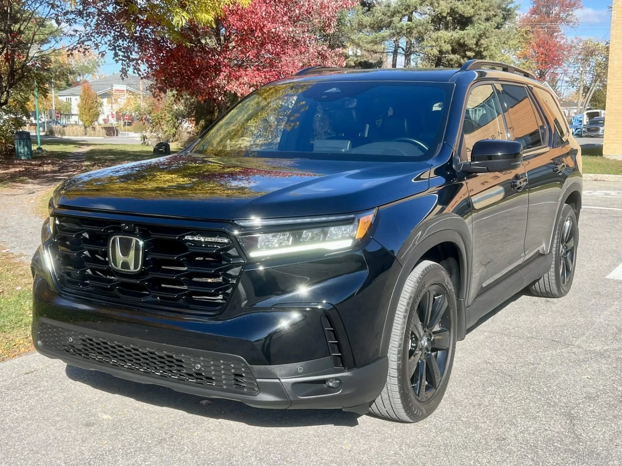 2023 HONDA PILOT BLACK EDITION AWD + V6 3.5L + SEULEMENT 34856 KM + GARANTIE  Main Image