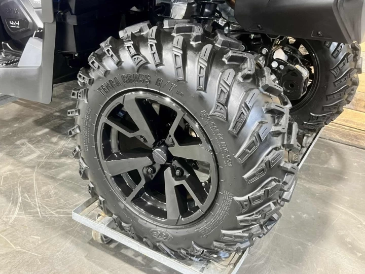 2023 BRP CAN-AM OUTLANDER MAX 850 XT + D.P.S + 4X4 + SEULEMENT 199 KM + IMPECABLE A1 