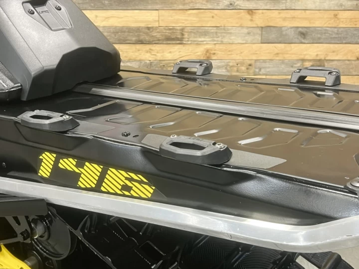 2023 BRP SKI-DOO SUMMIT NEO+ PREMIUM 600 EFI 55 H.P 146'' + SEULEMENT 1035 KM + REV GEN4 + RARE & CONDITION A1 