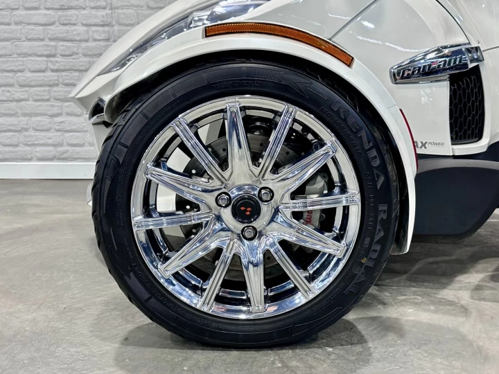 2018 BRP CAN-AM SPYDER RT LIMITED + SE-6 (SEMI-AUTOMATIQUE) + ROTAX 1330 EFI + ENSEMBLE CHROME + RARE & A1 