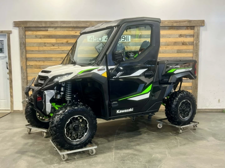 2024 KAWASAKI RIDGE 1000 EFI VERSION XR HVAC + 4X4 + EPS + TOUTE ÉQUIPÉE + GARANTIE NOVEMBRE 2027 + ULTRA RARE & A1 