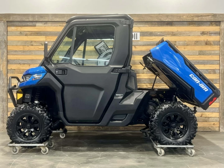 2021 BRP CAN-AM DEFENDER CAB HD-10 LIMITED + 4X4 + D.P.S + 3985 KM SEULEMENT + TOUTE ÉQUIPÉE + RARE & IMPECCABLE A1 