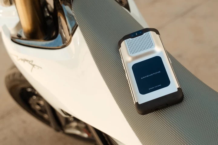 2026 STARK FUTURE VARG SM - SUPERMOTARD + LEGALE SUR LA ROUTE + 60 HP @ 80 HP + 2 ANS DE GARANTIE + QUANTITÉ LIMITÉE 