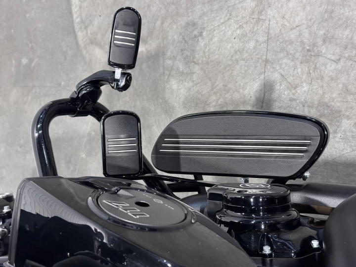 2024 HARLEY DAVIDSON FLHX STREET GLIDE 117 p.c = 1923 cc EFI + ECRAN 12'' GPS + BAS KM 5543 KM + COULEUR RARE & A1 