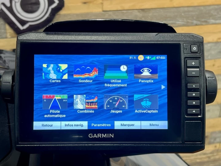 2025 BRP SEA-DOO FISHPRO APEX EDITION 300 HP + IBR + VTS + IDF + GPS + AUDIO + TECH PKG + COOLER + 3 PASSAGERS + 4 HR + RARE & A1 