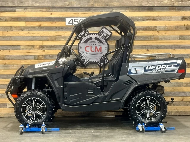 CF MOTO U-FORCE 800 LX EFI + 4X4 + EPS + SEULEMENT 1296 KM + GARANTIE MAI 2028 + CONDITION A1  2023