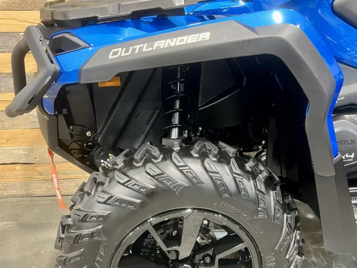 2023 BRP CAN-AM OUTLANDER MAX 850 XT + D.P.S + 4X4 + SEULEMENT 199 KM + IMPECABLE A1 