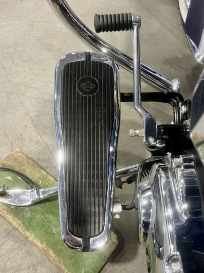2006 HARLEY DAVIDSON FLSTN SOFTAIL DELUXE + LOOK UNIQUE & CUSTOM + ROUE AVANT 21'' + AUBAINE $$$ 