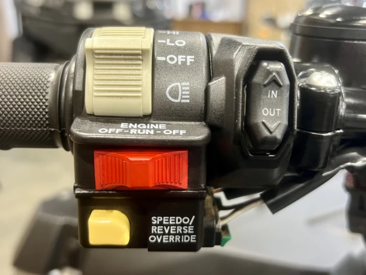 2022 POLARIS SPORTSMAN 570 EFI EDITION TOURING + 4WD + EPS + 2022 KM SEULEMENT + RARE & A1 