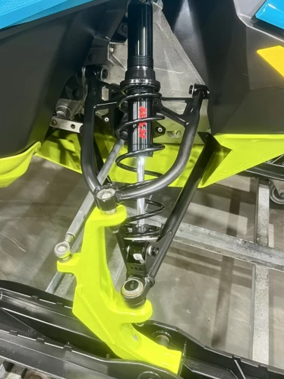 2020 BRP SKI-DOO SUMMIT X 850 E-TEC SHOT 165'' + SEULEMENT 2328 KM + PONT NEUF 0 KM + CONDITION A1 