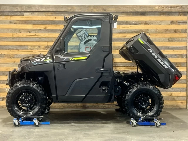 POLARIS RANGER XP 1000 NORTH STAR EDITION ULTIMATE + RIDE COMMAND + AIR CLIMATISÉ + CHAUFFAGE + CABINE FERMER + TOUTE ÉQUIPÉE  2023