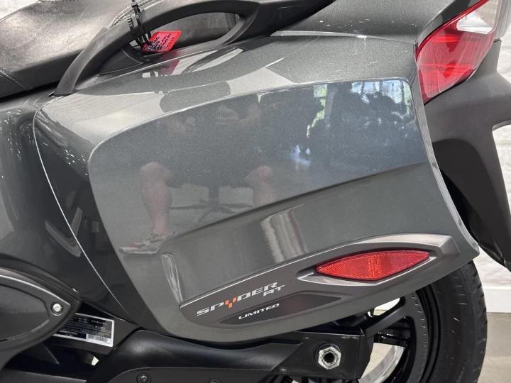 2018 BRP CAN-AM SPYDER RT LIMITED EDITION DARK SE-6 (SEMI-AUTOMATIQUE) ROTAX 1330 cc ACE EFI + 56197 KM + RARE & A1 