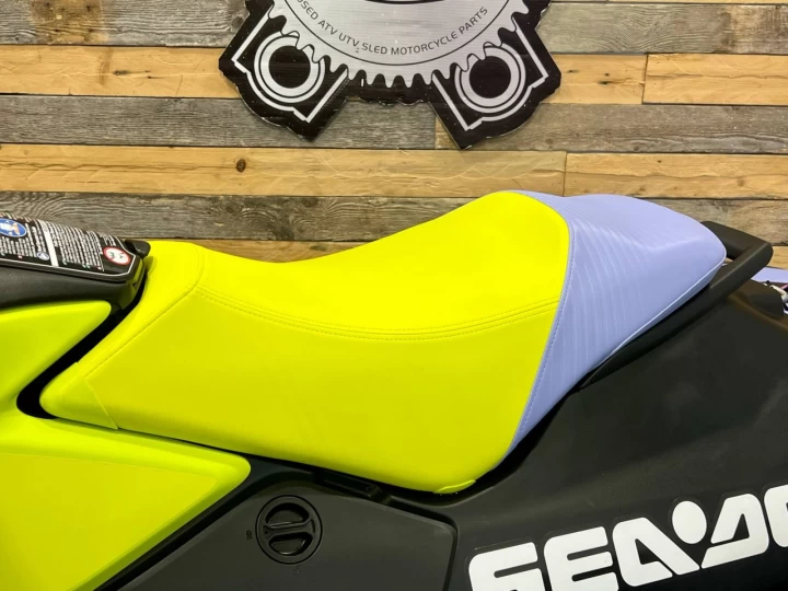 2024 BRP SEA-DOO SPARK TRIXX 90 H.P + IBR + NOUVEAU MODE TRIXX + BANC FREESTYLE 1 UP + 0 HR 