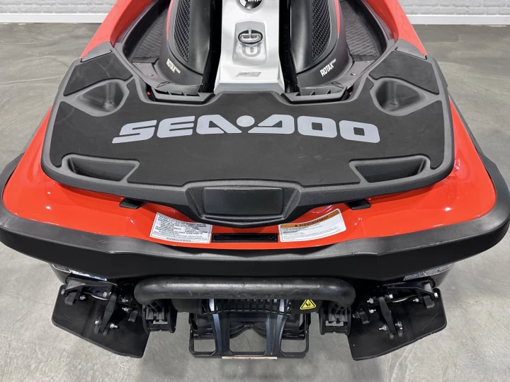 2016 BRP SEA-DOO RXT-X 260 H.P A/S PAR FOX + IBR + VTS + SEULEMENT 136 HR + 3 PASSAGERS + RARE & A1 