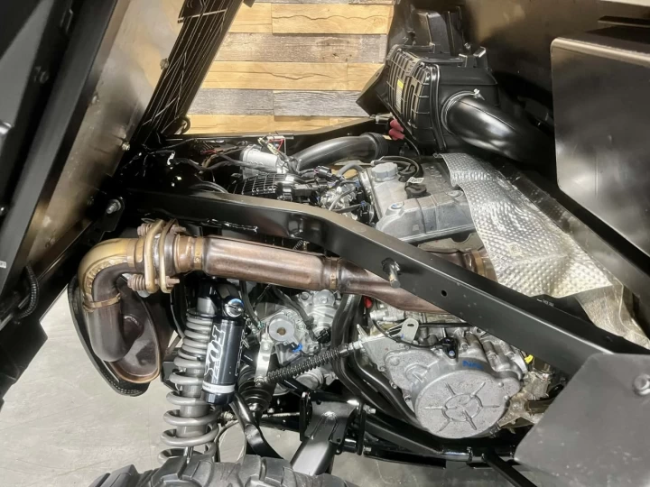 2021 POLARIS GENERAL 4 CREW EDITION DELUXE 1000 EFI + 4X4 + EPS + RIDE COMMAND GPS / AUDIO + FOX QS3 + 4 PASSAGERS 