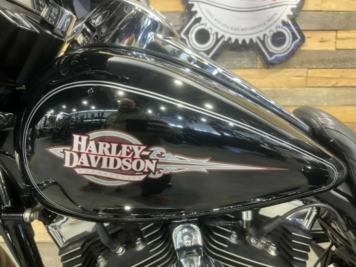 2011 HARLEY-DAVIDSON FLHTC ELECTRA GLIDE CLASSIC + 96 ci = 1584 cc EFI + 92849 KM + RARE & A1 