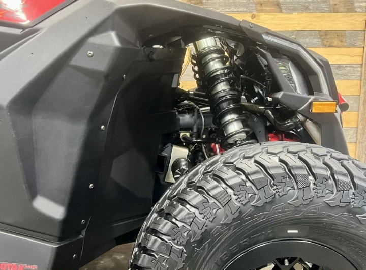 2024 BRP CAN-AM MAVERICK X3 X-RC TURBO RR 200 HP + DPS + 4X4 + 64'' + FOX QS3 + 4351 KM 