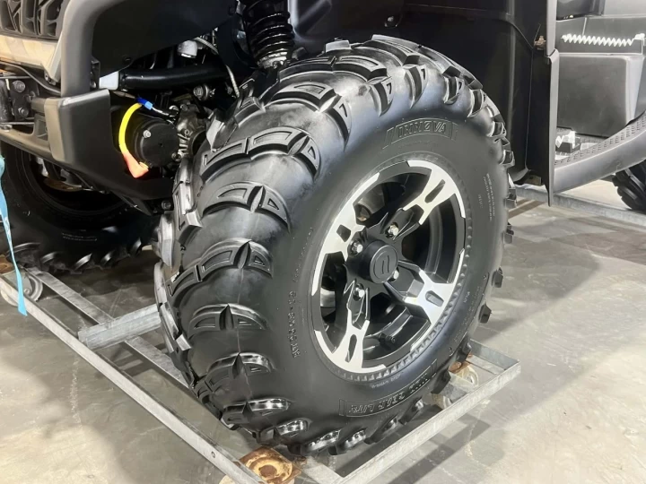 2022 CF MOTO C-FORCE 600 TOURING + 4X4 + EPS + SEULEMENT 616 KM + GARANTIE FEVRIER 2027 + CONDITION A1 