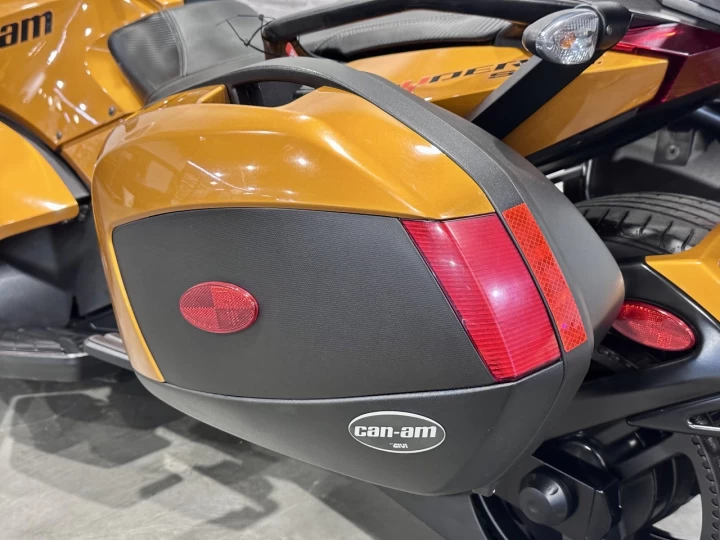 2014 BRP CAN-AM SPYDER ST LIMITED SE-5 (SEMI-AUTOMATIQUE) + ROTAX 998 EFI + 65355 KM + CONDITION A1 
