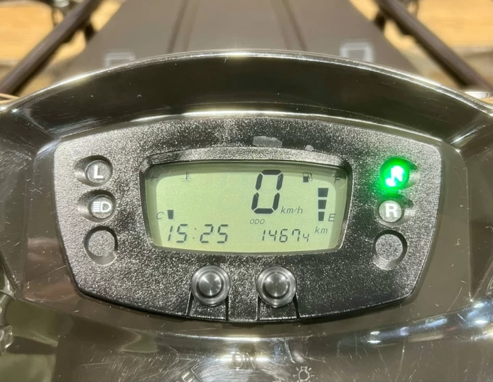 2022 KAWASAKI BRUTE FORCE 300 / KVF 300 / RWD / SEULEMENT 1467 KM + BINE ÉQUIPÉE 