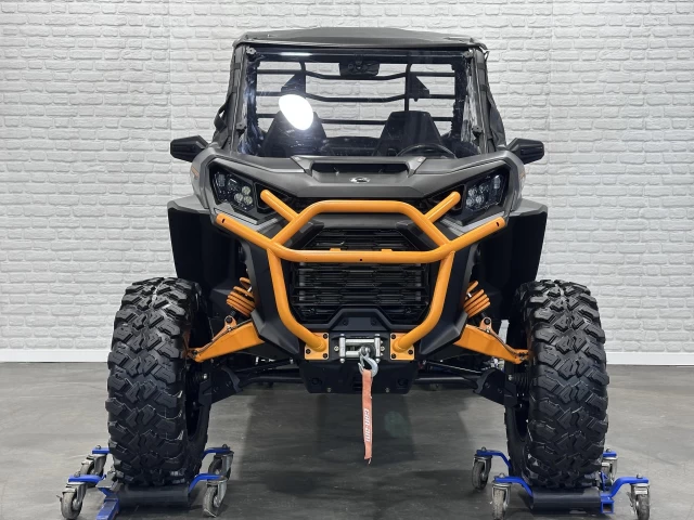 BRP CAN-AM COMMANDER XT-P 1000R EFI + 4WD + DPS + FOX + CABINE + SEULEMENT 1049 KM + RARE & IMPECCABLE A1  2025