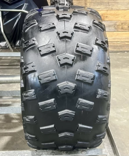 2021 YAMAHA YFZ 450 FI + 2WD + SEULEMENT 46 HR + RARE & CONDITION A1 