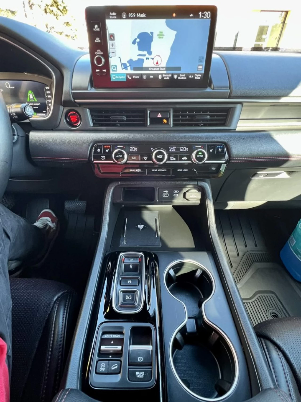 2023 HONDA PILOT BLACK EDITION AWD + V6 3.5L + SEULEMENT 34856 KM + GARANTIE  Main Image