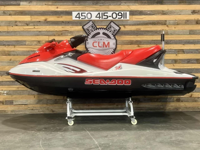 BRP SEA-DOO EDITION WAKE ROTAX 4-TEC 155 HP + 3 PASSAGERS + TOUR A SPORT NAUTIQUE + SEULEMENT 163 HR  2006