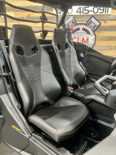 2025 BRP CAN-AM COMMANDER XT-P 1000R EFI + 4WD + DPS + FOX + SEULEMENT 1049 KM + RARE & IMPECCABLE A1 