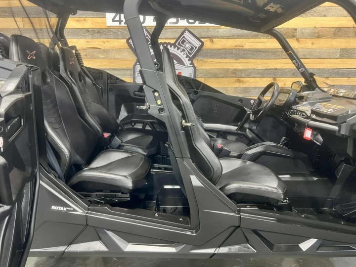 2023 BRP CAN-AM COMMANDER MAX CREW 1000R EFI + 4X4 + DPS + SEULEMENT 154 KM / 17 HR + 4 PASSAGERS + RARE & A1 