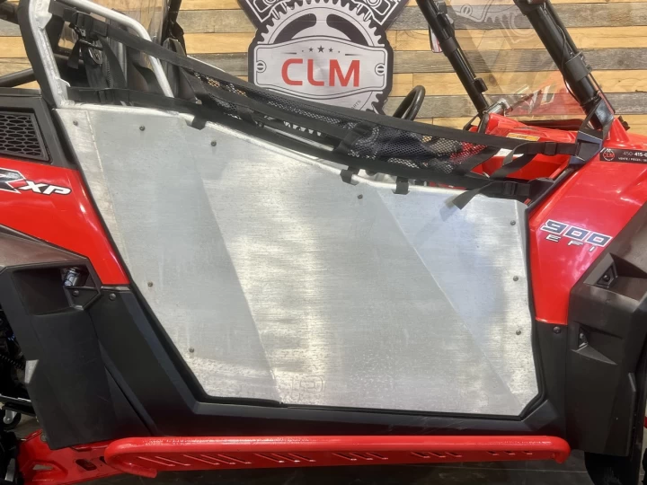 2011 POLARIS RZR XP 900 EFI + 4WD + FOX + SEULEMENT 5445 KM + RARE & CONDITION A1 