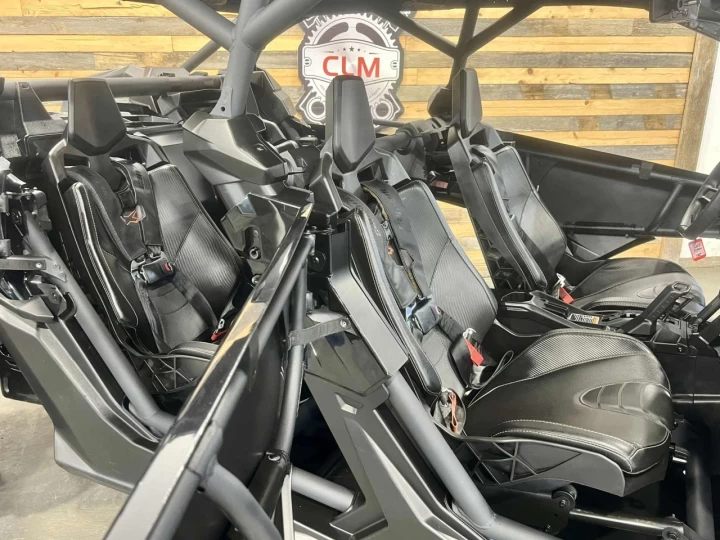 2024 BRP CAN-AM MAVERICK MAX X3 X-DS TURBO RR 200 HP + DPS + 4X4 + 4 PASSAGERS + SEULEMENT 2857 KM 