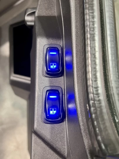 2023 POLARIS RANGER XP 1000 NORTH STAR EDITION ULTIMATE + RIDE COMMAND + AIR CLIMATISÉ + CHAUFFAGE + CABINE FERMER + TOUTE ÉQUIPÉE 