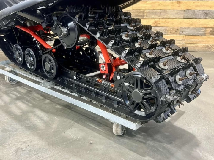 2022 BRP SKI-DOO MACH-Z 900 TURBO ''R'' 180 HP 137'' + SUSPENSION ELECTRONIQUE SMART-SHOX + 10943 KM 