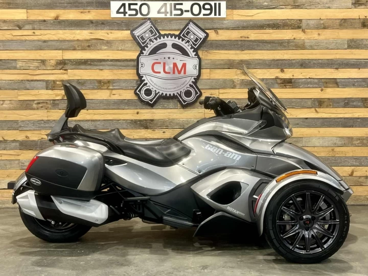 2013 BRP CAN-AM SPYDER ST-S / SE-5 (SEMI-AUTOMATIQUE) + SEULEMENT 30505 KM + CONDITION A1 