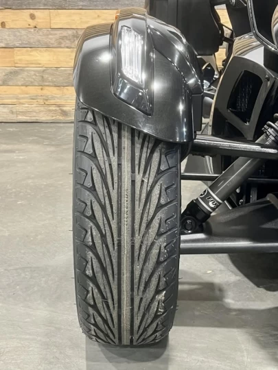 2015 BRP CAN-AM SPYDER ST LIMITED SE-5 (SEMI-AUTOMATIQUE) + BAS KM 26699 KM + GPS + RADIO + SACCOCHE + COULEUR RARE & A1 