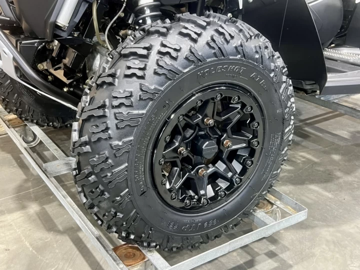 2024 BRP CAN-AM RENEGADE X-XC 1000R EFI + 4WD + DPS + FOX + SEULEMENT 1686 KM + RARE & A1 