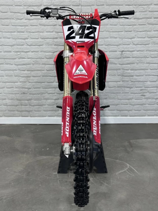 HONDA CRF 250R PGM-FI + 4 TEMPS + SEULEMENT 52.5 HEURES + RARE & A1  2024
