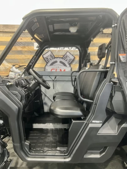 2022 BRP CAN-AM DEFENDER HD-10 + DPS + 6X6 + SEULEMENT 2556 KM + ULTRA RARE & A1 