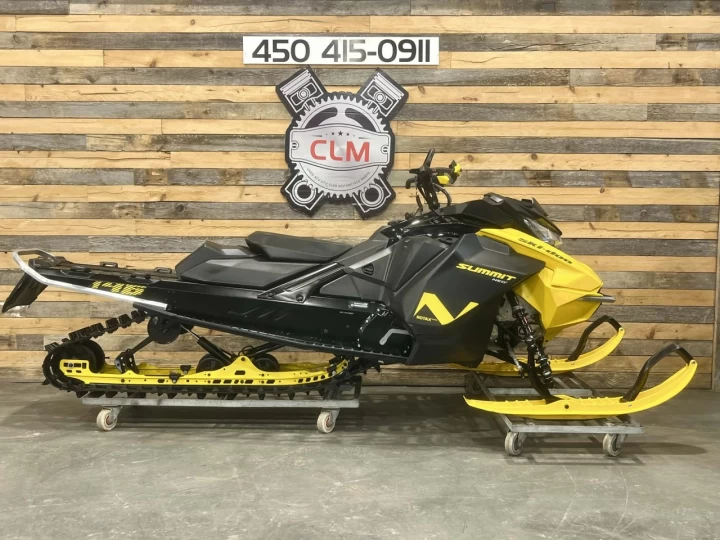 2023 BRP SKI-DOO SUMMIT NEO+ PREMIUM 600 EFI 55 H.P 146'' + SEULEMENT 1035 KM + REV GEN4 + RARE & CONDITION A1 