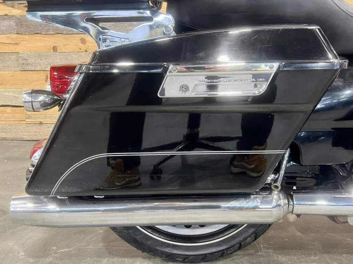 2011 HARLEY-DAVIDSON FLHTC ELECTRA GLIDE CLASSIC + 96 ci = 1584 cc EFI + 92723 KM + RARE & A1 