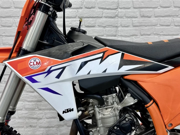 2023 KTM 350 SX-F EFI + 4 TEMPS + SEULEMENT 35 HR + MX - MOTOCROSS - ENDURO + RARE 
