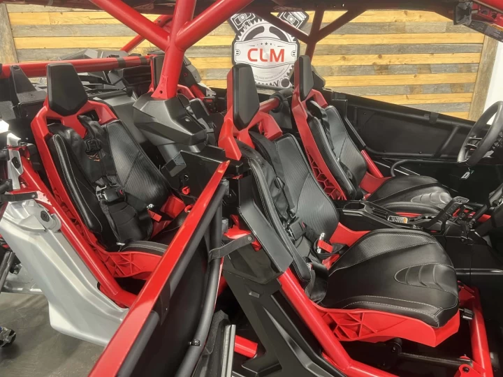 2025 BRP CAN-AM MAVERICK MAX X3 X-RS TURBO ''RR'' 200 H.P + D.P.S + 4X4 + 72'' +4 PASSAGERS + SEULEMENT 1403 KM + RARE & CONDITION A1 