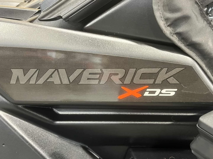 2024 BRP CAN-AM MAVERICK MAX X3 X-DS TURBO RR 200 HP + 4X4 + DPS + FOX + PLUSIEURS OPTIONS $$$ 