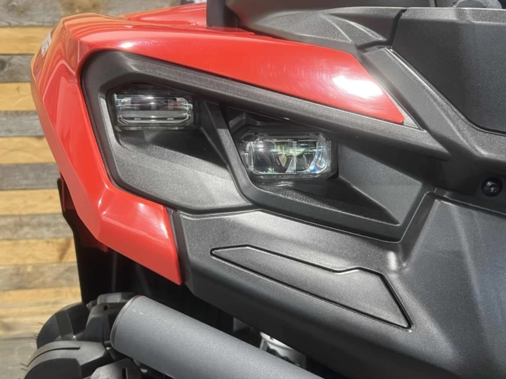 2024 BRP CAN-AM OUTLANDER X-MR 700 EFI + 4X4 + DPS + SEULEMENT 1618 KM + TREUIL X-BULL 4500 LBS 