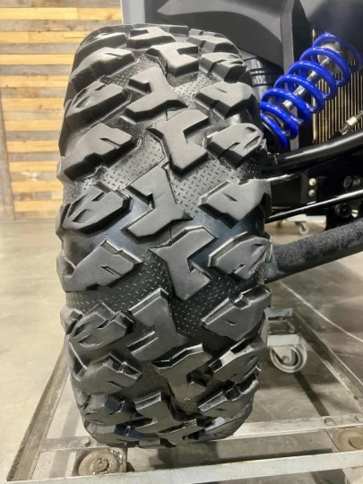 2017 YAMAHA YXZ 1000R EFI SS-SPORT SHIFT + EPS + 4X4 + FOX PODIUM X2 + SEULEMENT 4044 KM 