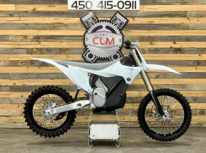 2025 STARK FUTURE VARG 1.2 MX 60 HP @ 80 H.P (ALPHA) + FLAMBANT NEUF 0 HR + GARANTIE 2 ANS + RARE SUR LE MARCHÉ 